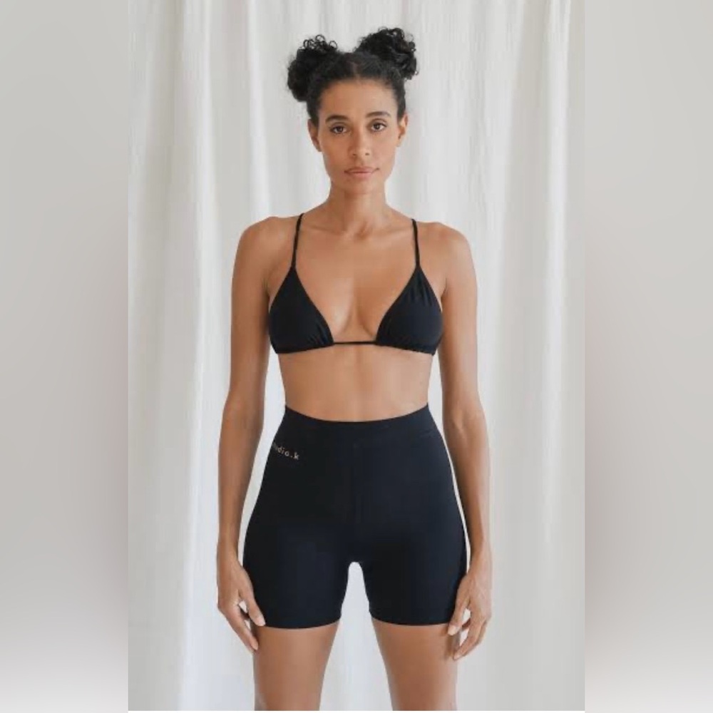 Studio K yoga idun shorts in size small